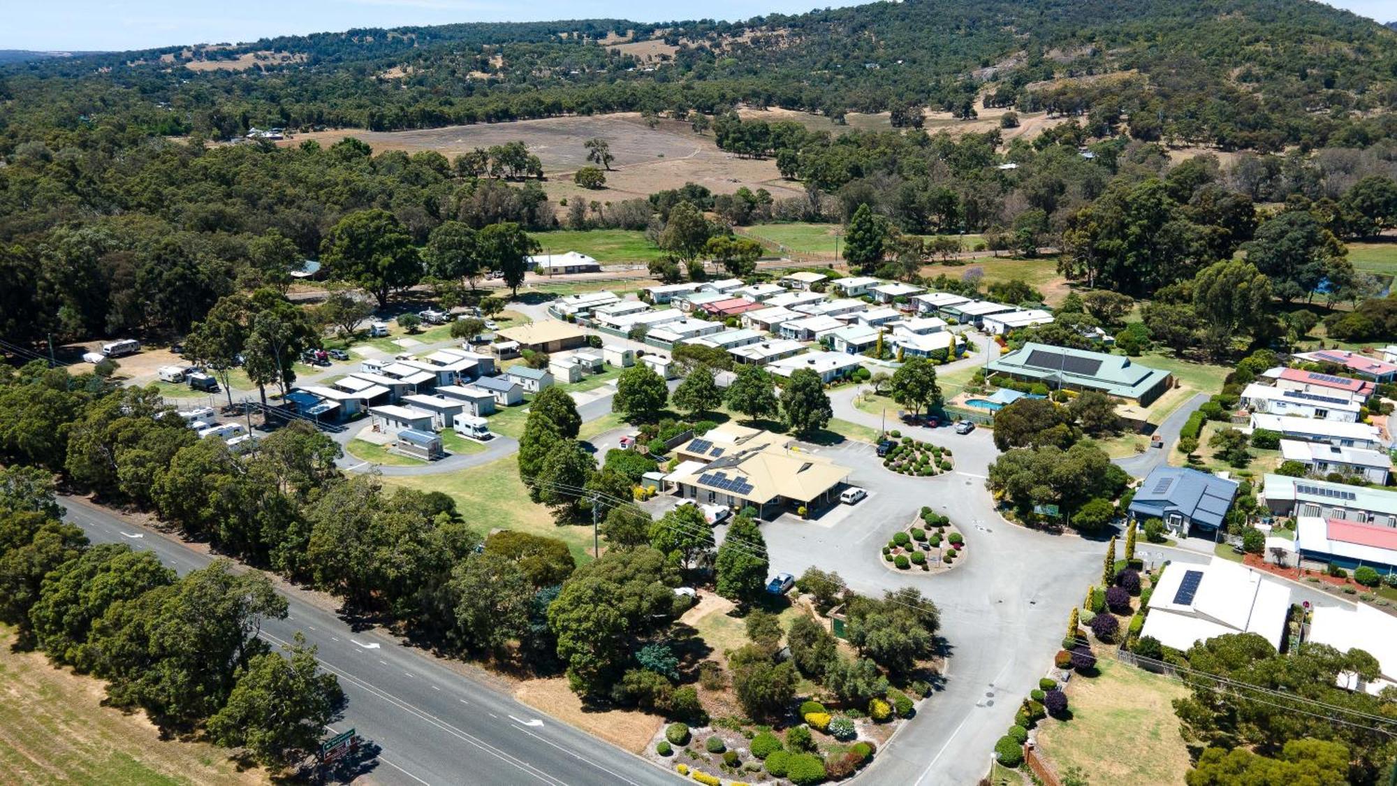 Tasman Holiday Parks - Serpentine Falls Bagian luar foto